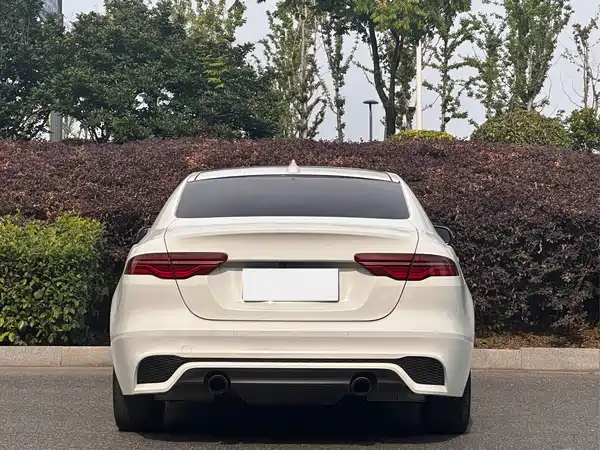 Jaguar XEL 2020