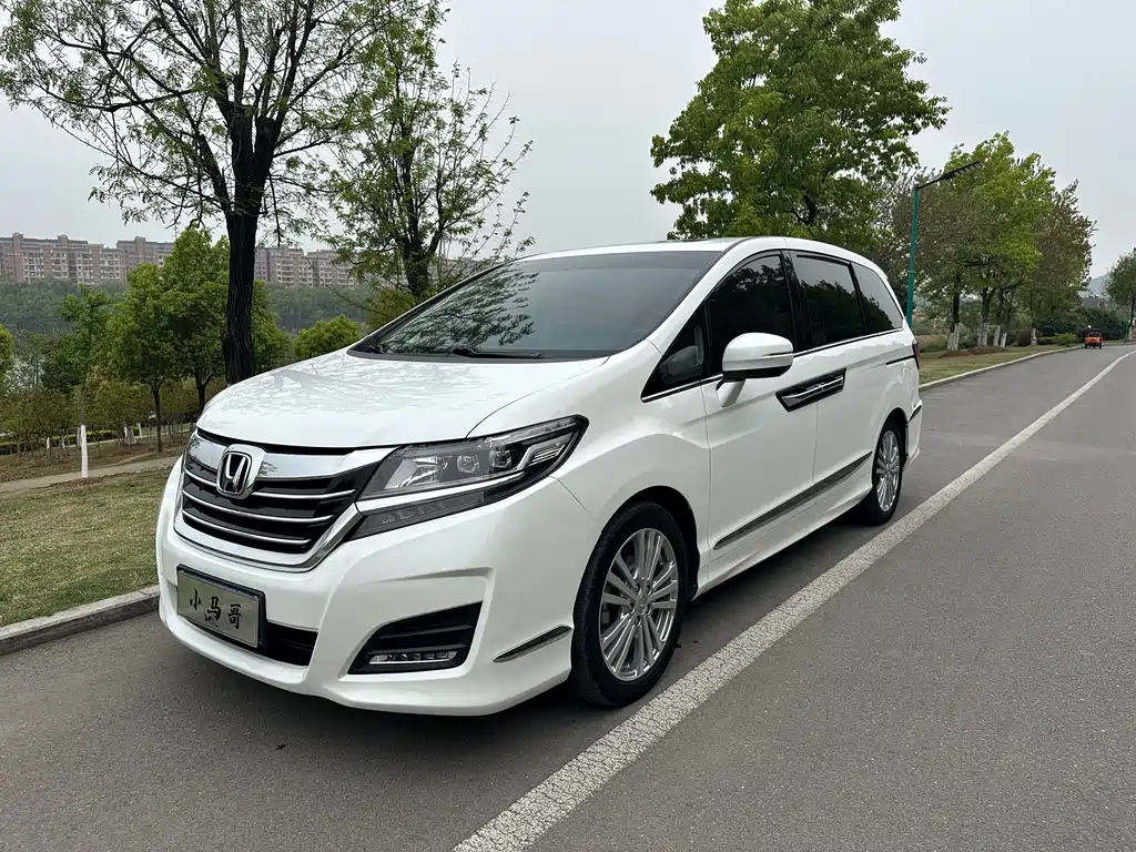 Honda Elysion 2019 — фото 1