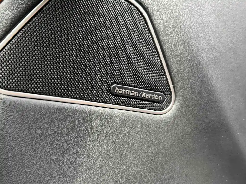 Maserati Levante 2017 — фото 20