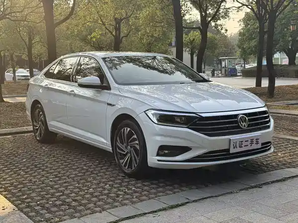 Volkswagen Sagitar 2022