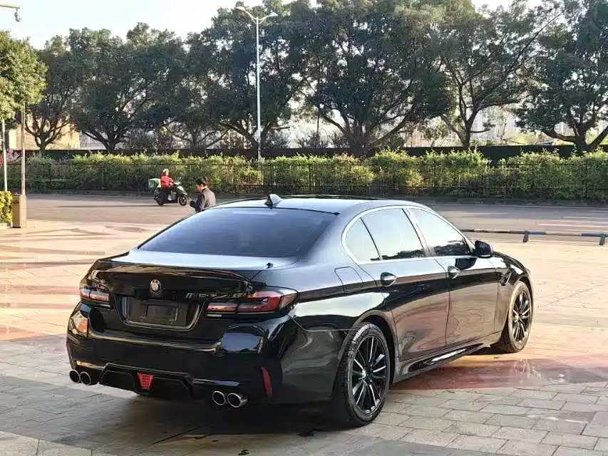 BMW 5 Series 2011