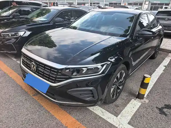 Volkswagen Passat 2024