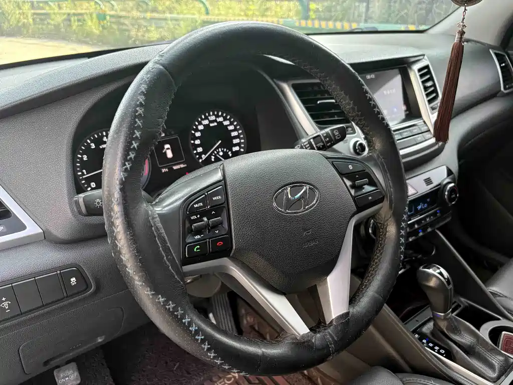 Hyundai Tucson 2016 — фото 8