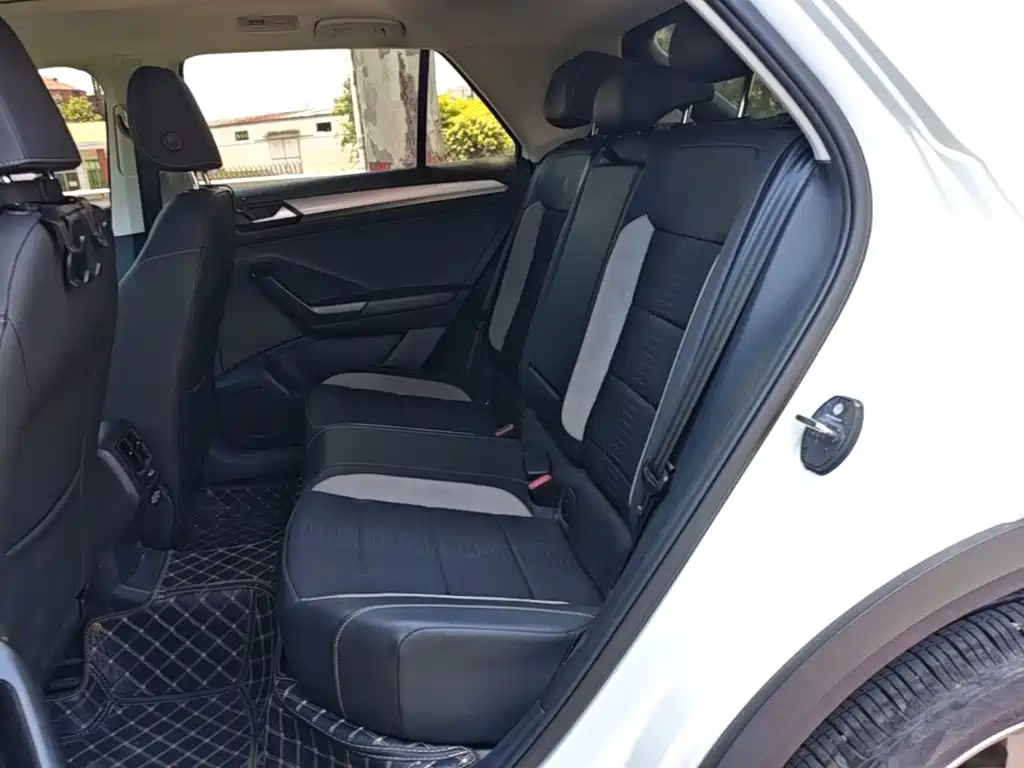 Volkswagen T-Roc 2021 — фото 17