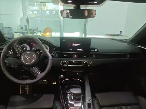 Audi A4L 2024