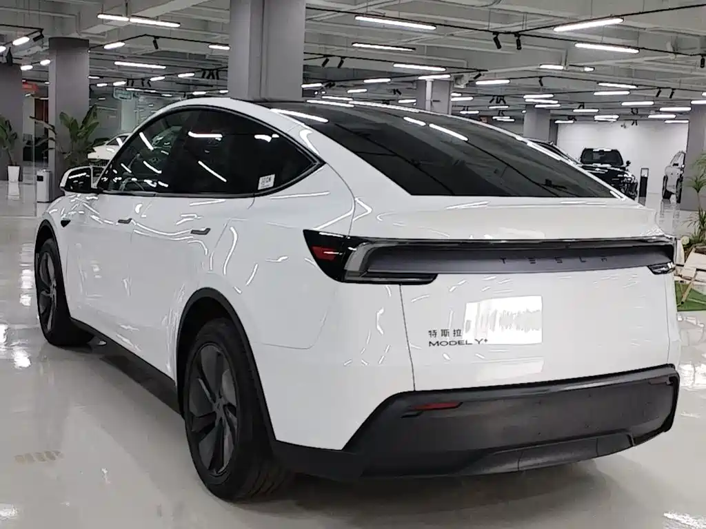 Tesla Model Y 2026