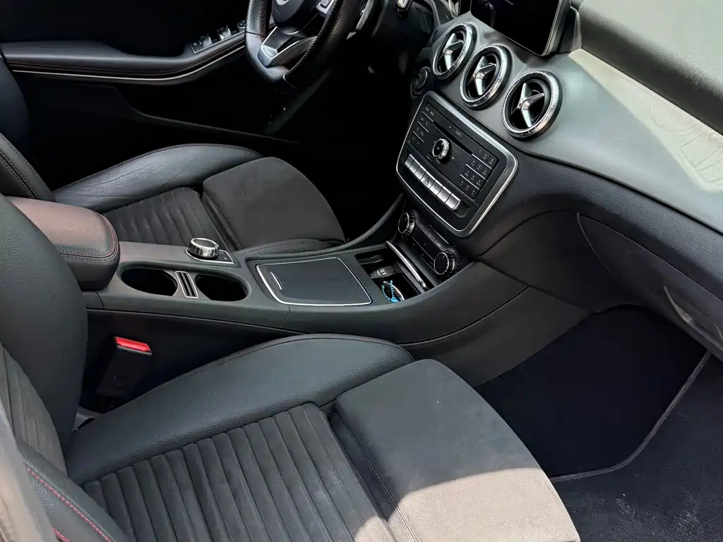 Mercedes-Benz CLA 2017 — фото 13