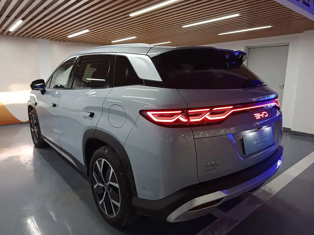 BYD Song L DM-i 2025 — фото 18