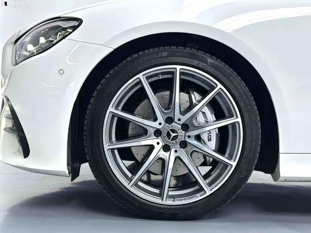 Mercedes-Benz E-Class 2023
