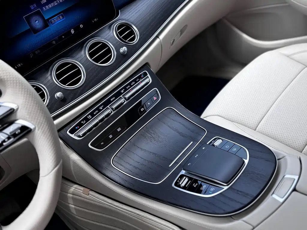 Mercedes-Benz E-Class 2022 — фото 20