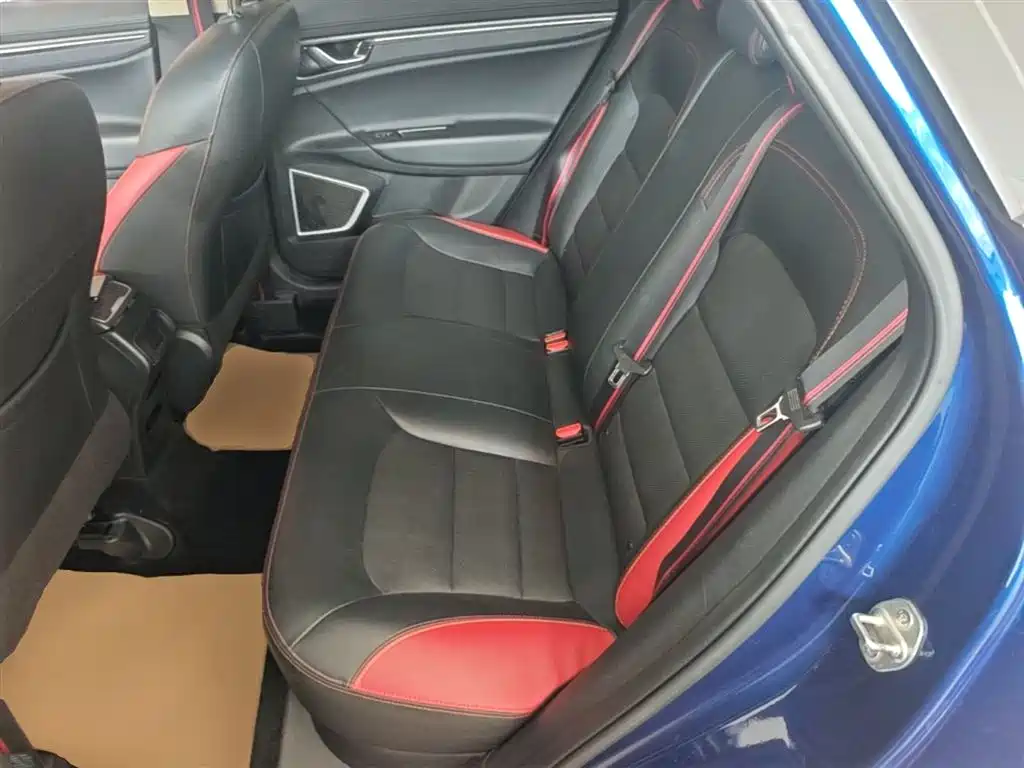 Geely Emgrand GS 2020 — фото 17