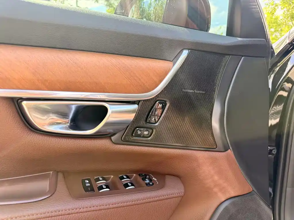 Volvo S90 2019 — фото 13