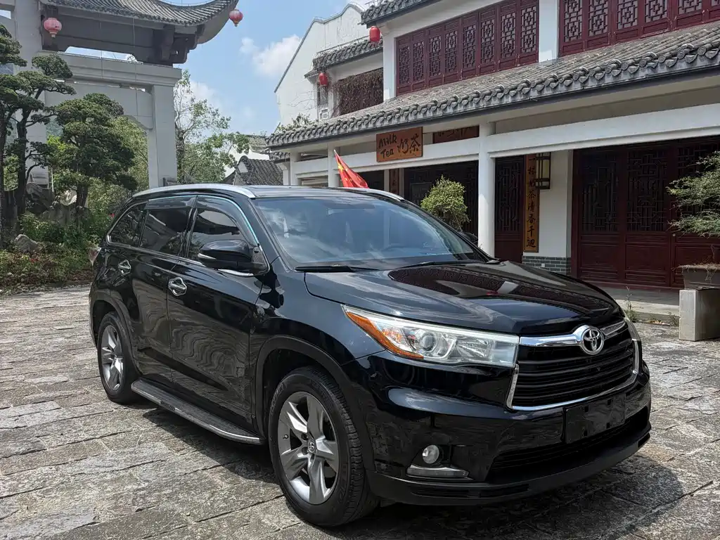 Toyota Highlander 2016 — фото 2