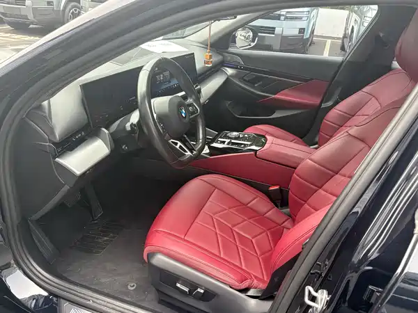 BMW 5 Series 2024