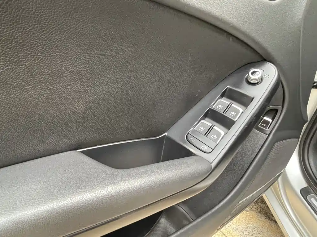 Audi A4L 2014