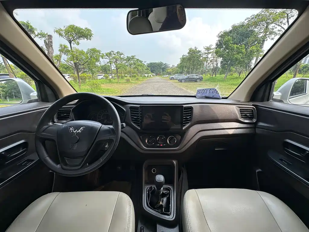 Wuling Hongguang V 2019 — фото 14