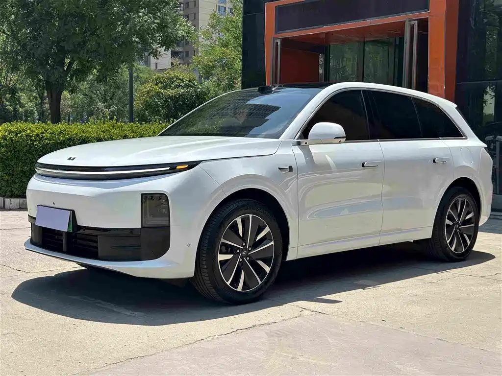 Li Auto Li L6 2025