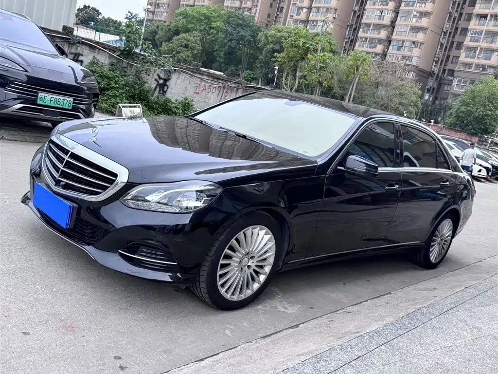 Mercedes-Benz E-Class 2015 — фото 1