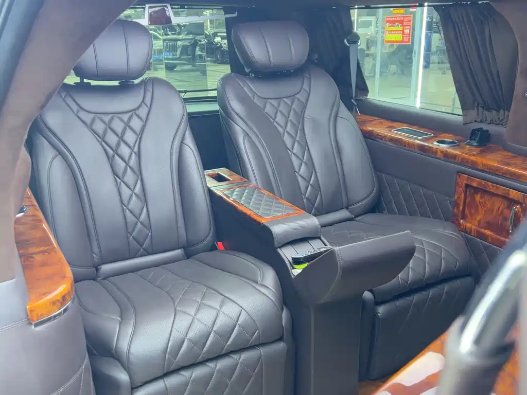 Lincoln Navigator 2016 — фото 14