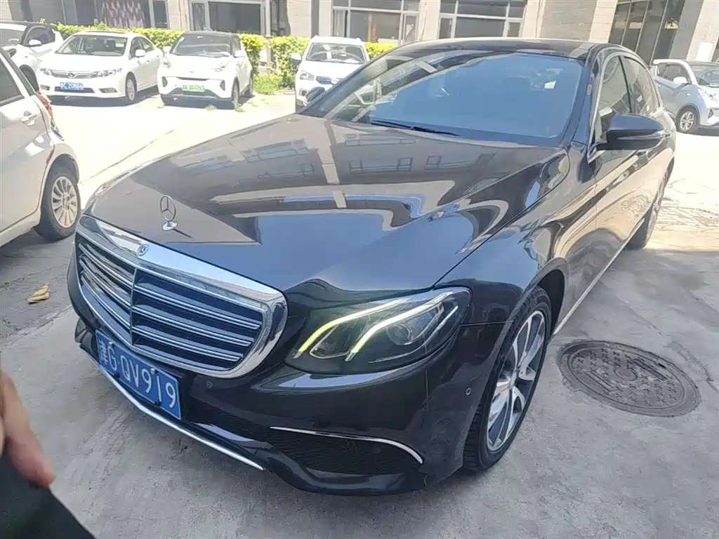 Mercedes-Benz E-Class 2017 — фото 1