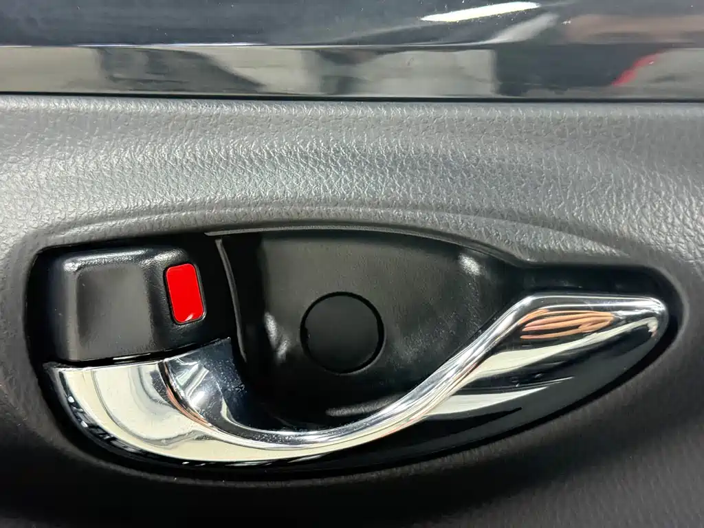 Toyota Yaris L 2022 — фото 15