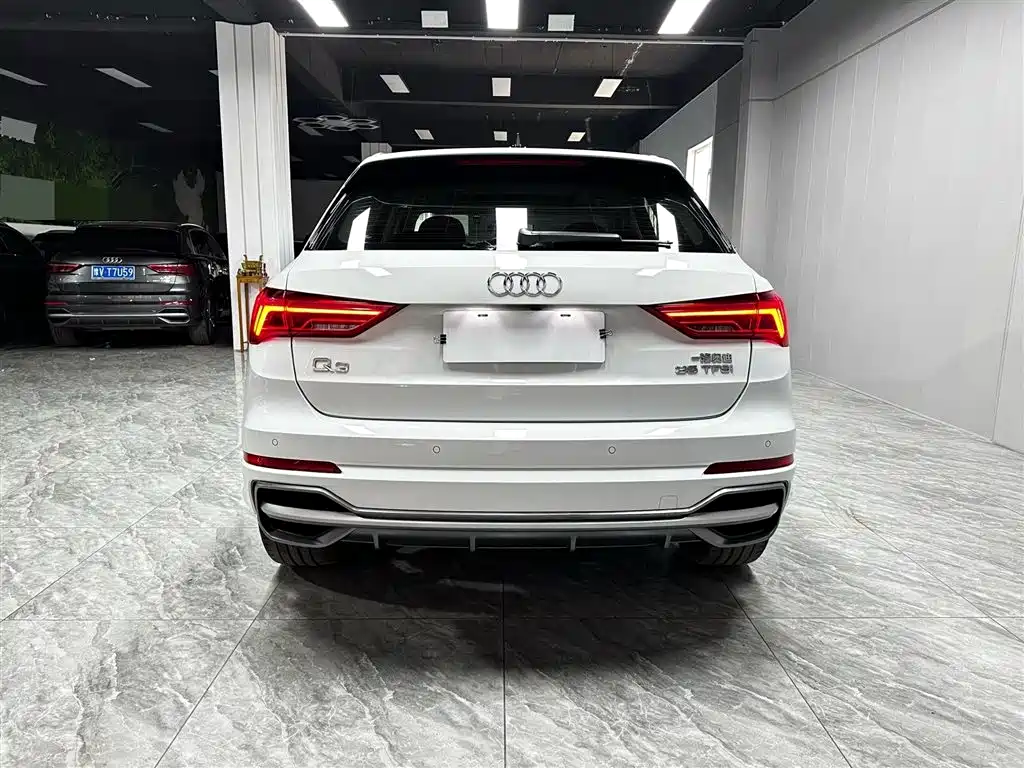 Audi Q3 2022 — фото 5