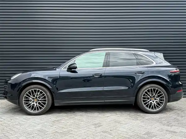 Porsche Cayenne 2021