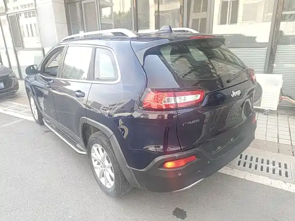 Jeep Cherokee 2018