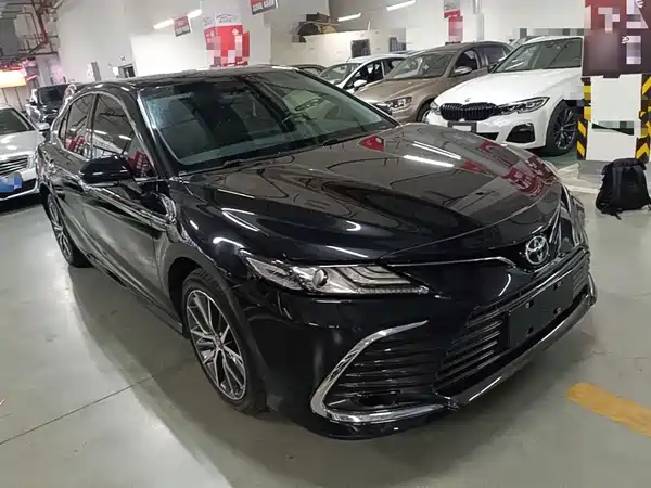 Toyota Camry 2021
