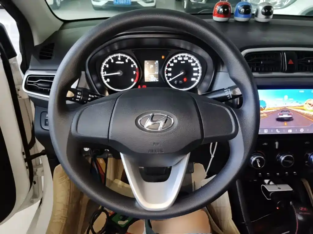 Hyundai Accent 2019 — фото 11