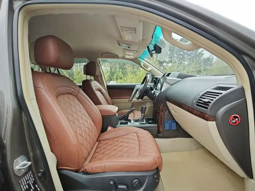 Toyota Prado 2016 — фото 11