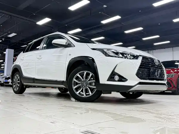 Toyota Yaris L 2022