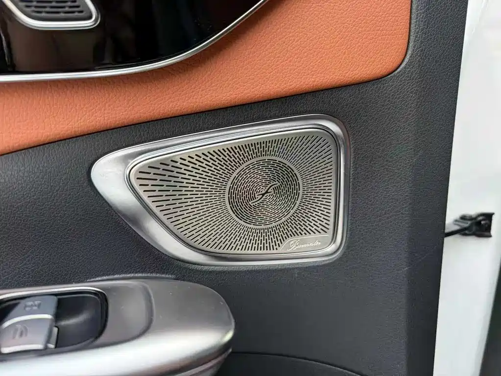 Mercedes-Benz C-Class 2022 — фото 10
