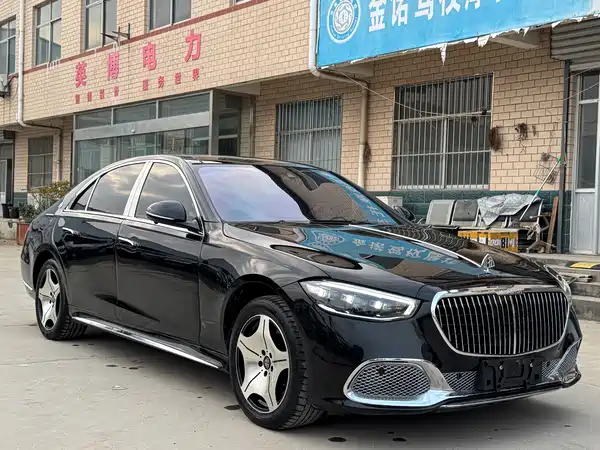 Mercedes-Benz S-Class 2011