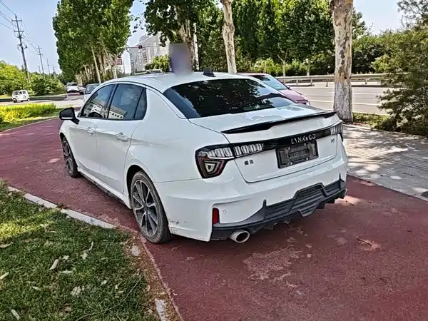 Lynk & Co 03 2019