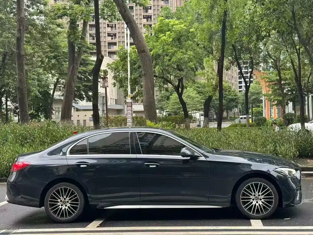 Mercedes-Benz C-Class 2022