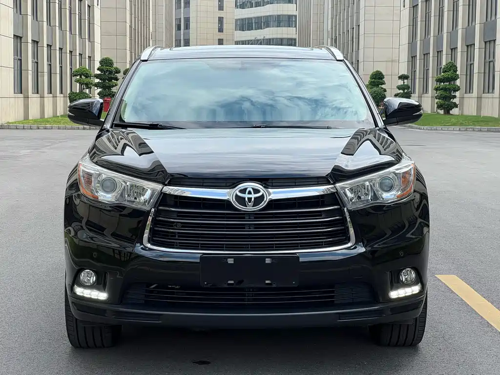 Toyota Highlander 2018 — фото 2