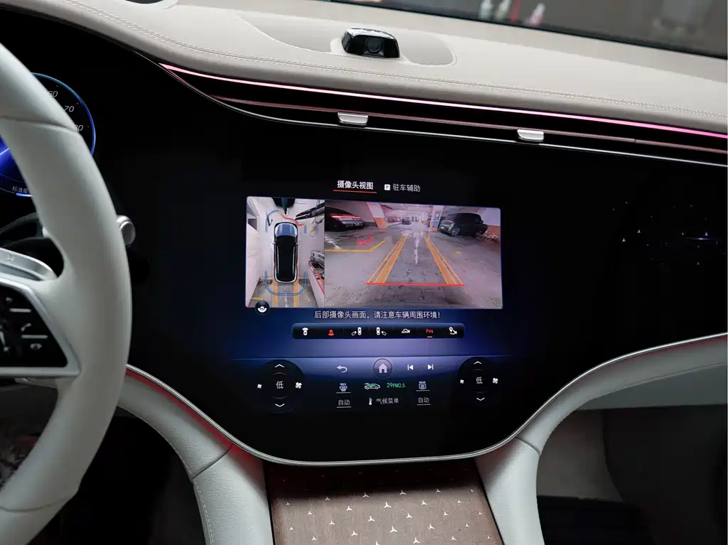 Mercedes-Benz EQS SUV 2023 — фото 18