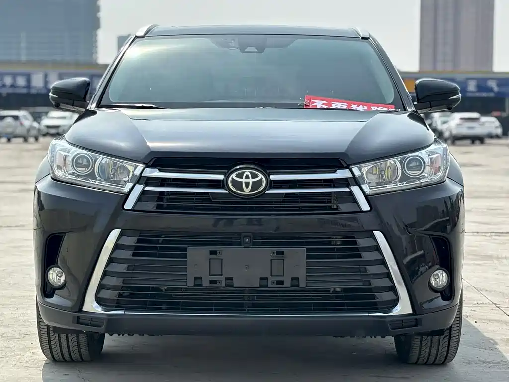 Toyota Highlander 2021 — фото 2
