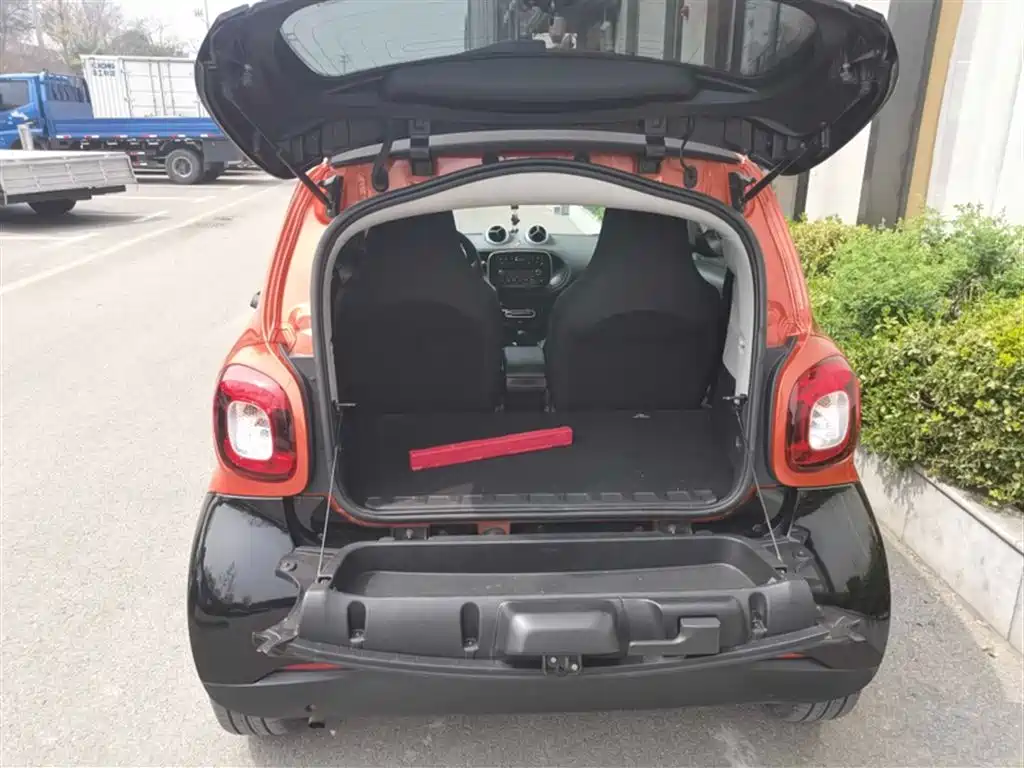 smart Fortwo 2017 — фото 15
