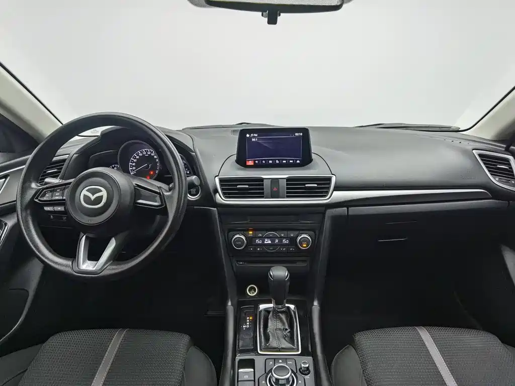Mazda 3 Axela 2017