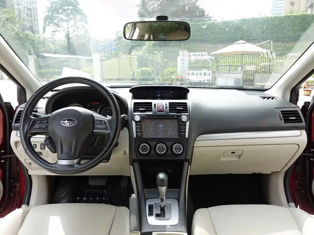 Subaru XV 2013 — фото 10