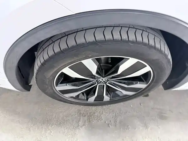 Volkswagen Tiguan L 2022