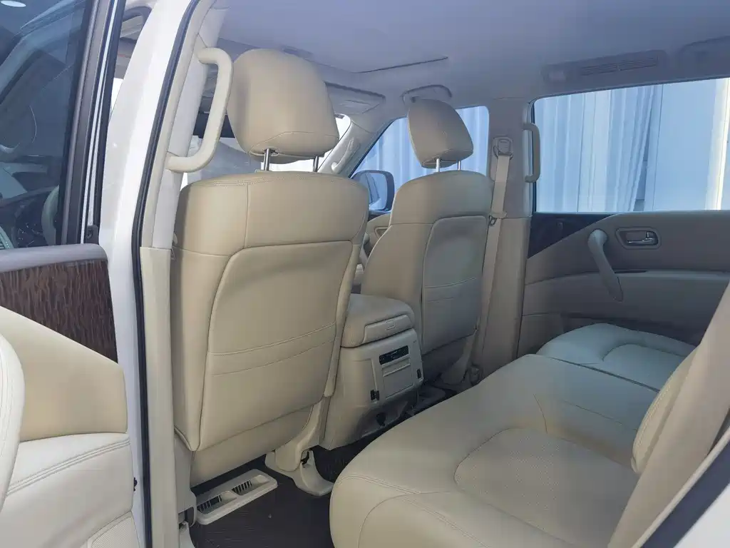 Nissan Patrol 2018 — фото 15
