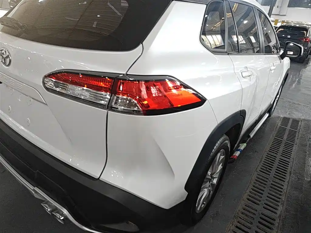 Toyota Corolla Cross 2024 — фото 23