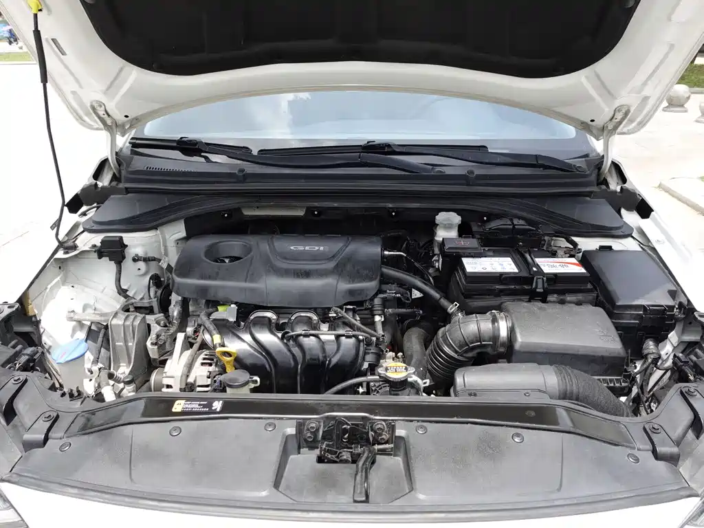 Hyundai Elantra 2017 — фото 15