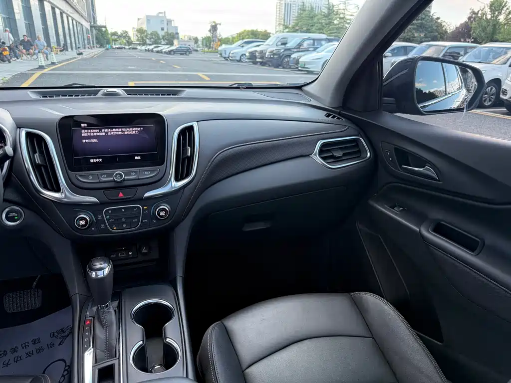 Chevrolet Equinox 2020 — фото 10