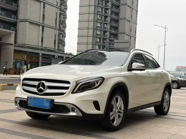 Mercedes-Benz GLA 2016
