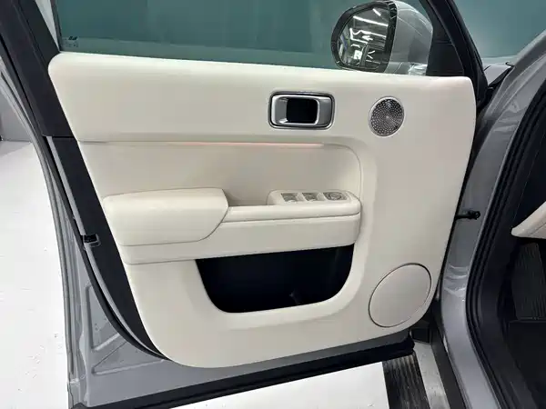 Li Auto L7 2025