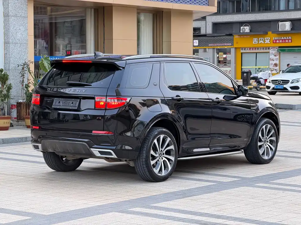 Land Rover Discovery Sport 2021 — фото 12